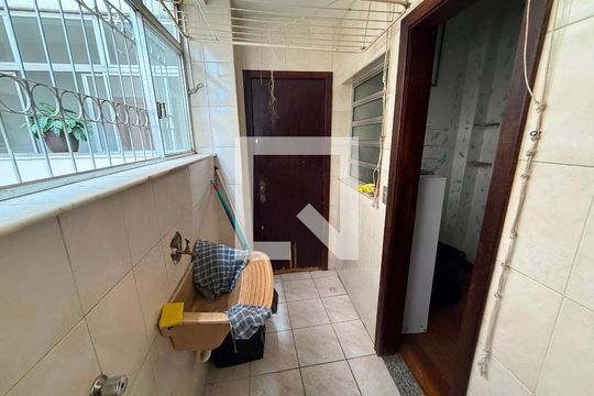 Apartamento à venda com 3 quartos, 80m² em Alto Caiçaras, Belo Horizonte