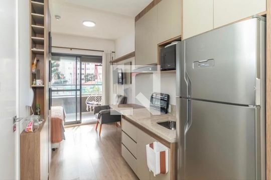 Cozinha de kitnet/studio à venda com 1 quarto, 26m² em Vila Cordeiro, São Paulo