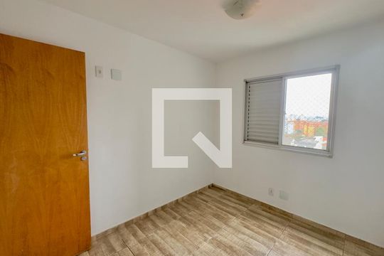 Quarto 1 de apartamento para alugar com 3 quartos, 57m² em Jardim Santa Clara, Guarulhos