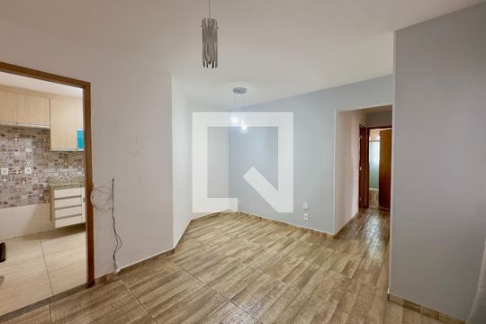 Apartamento para alugar com 3 quartos, 57m² em Jardim Santa Clara, Guarulhos