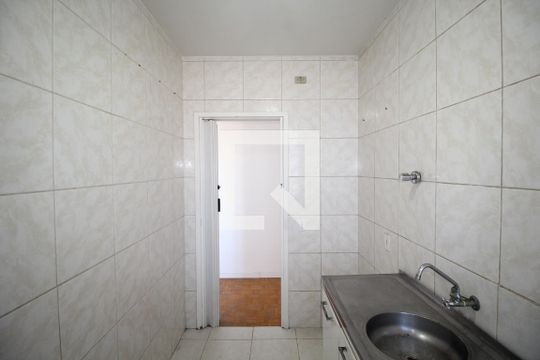 Cozinha de apartamento à venda com 1 quarto, 42m² em Jardim Botânico, Porto Alegre
