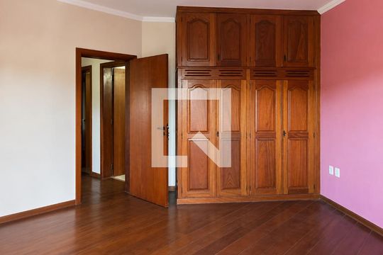 Quarto de casa para alugar com 5 quartos, 277m² em Jardim Anton von Zuben, Campinas