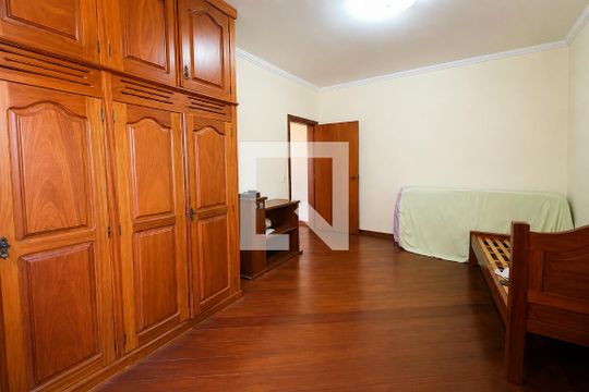 Quarto de casa para alugar com 5 quartos, 277m² em Jardim Anton von Zuben, Campinas