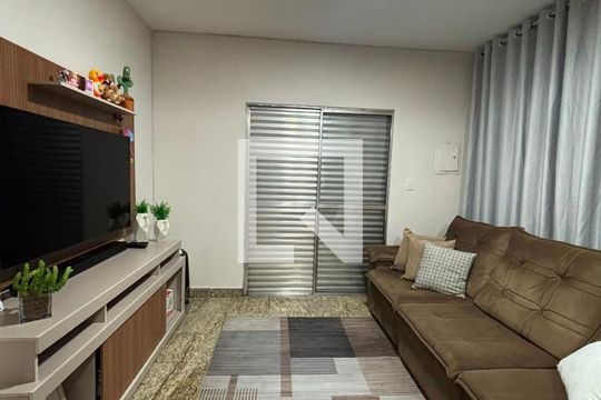 Sala de casa para alugar com 4 quartos, 125m² em Jardim Ipanema (zona Oeste), São Paulo