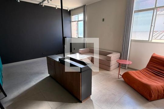 Sala de apartamento para alugar com 2 quartos, 138m² em Santa Efigênia, Belo Horizonte
