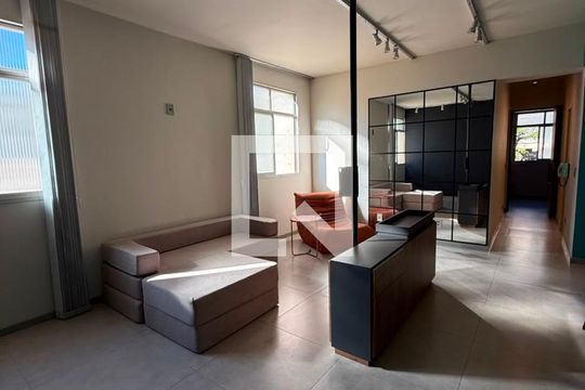 Sala de apartamento para alugar com 2 quartos, 138m² em Santa Efigênia, Belo Horizonte