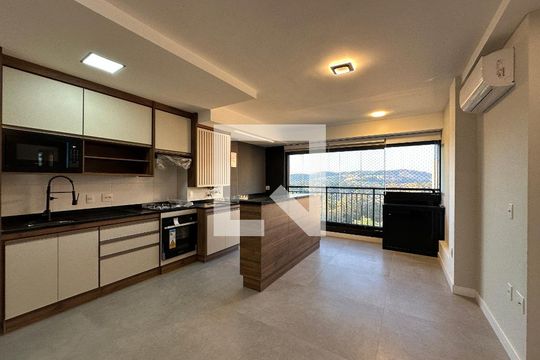 Sala de apartamento para alugar com 2 quartos, 64m² em Alphaville Empresarial, Barueri