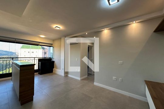 Sala de apartamento para alugar com 2 quartos, 64m² em Alphaville Empresarial, Barueri