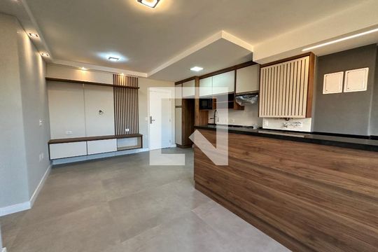 Sala de apartamento para alugar com 2 quartos, 64m² em Alphaville Empresarial, Barueri