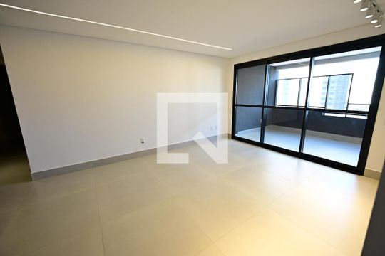 Apartamento para alugar com 2 quartos, 76m² em Setor Bueno, Goiânia