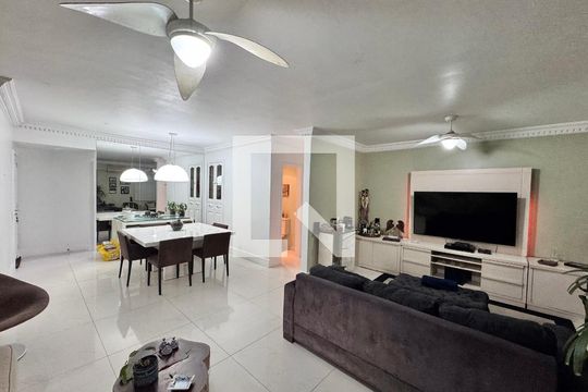 Sala de apartamento para alugar com 3 quartos, 159m² em Barra da Tijuca, Rio de Janeiro