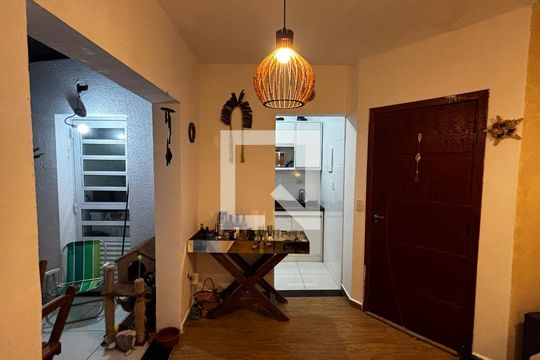 Sala de apartamento à venda com 2 quartos, 50m² em Vila Vitória, Santo André