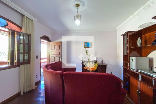 Casa à venda com 5 quartos, 360m² em Palmeiras, Belo Horizonte