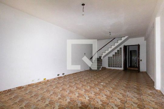 Sala de casa à venda com 2 quartos, 124m² em Jardim Eliane, São Paulo