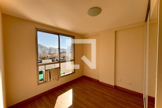 Quarto de apartamento para alugar com 2 quartos, 76m² em Botafogo, Rio de Janeiro