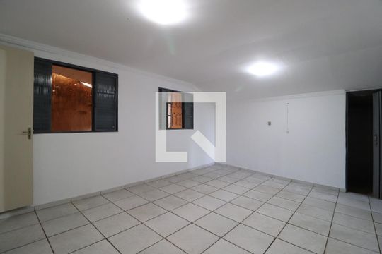 Sala de casa para alugar com 3 quartos, 159m² em Santa Mônica, Uberlândia
