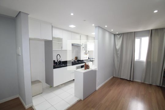 Sala / Cozinha de apartamento para alugar com 2 quartos, 42m² em Vila Nova Cachoeirinha, São Paulo