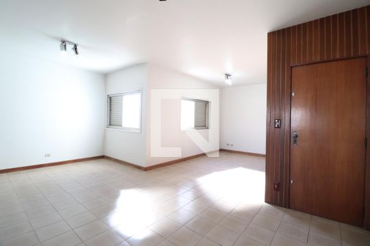 Sala de apartamento para alugar com 3 quartos, 230m² em Saraiva, Uberlândia
