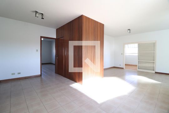 Sala de apartamento para alugar com 3 quartos, 230m² em Saraiva, Uberlândia