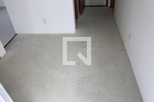 Sala de apartamento à venda com 2 quartos, 53m² em Jardim Aida, Guarulhos