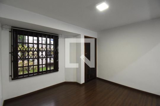 Sala de casa para alugar com 4 quartos, 153m² em Jardim das Américas, Curitiba