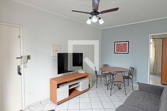 Sala de apartamento para alugar com 1 quarto, 45m² em Gonzaga, Santos