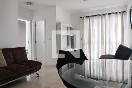 Sala de apartamento para alugar com 1 quarto, 51m² em Centro, Florianópolis