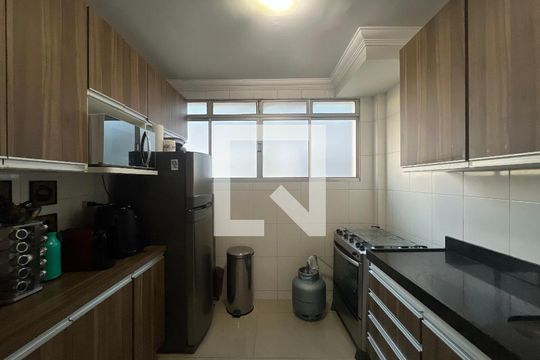 Cozinha de apartamento à venda com 2 quartos, 97m² em Parque Turistas, Contagem