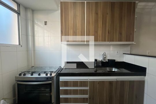 Cozinha de apartamento à venda com 2 quartos, 97m² em Parque Turistas, Contagem