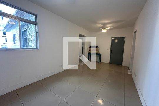 Sala de apartamento para alugar com 3 quartos, 90m² em Centro, São Vicente