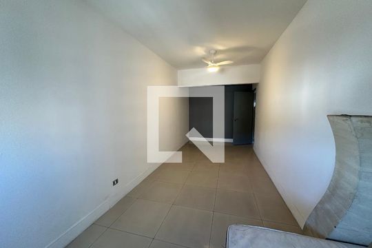 Quarto 1 de apartamento para alugar com 3 quartos, 90m² em Centro, São Vicente
