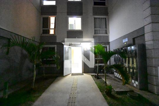 Apartamento para alugar com 2 quartos, 46m² em Condomínio das Esmeraldas, Goiânia