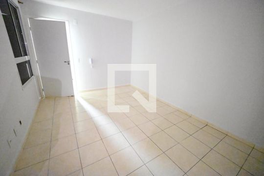 Apartamento para alugar com 2 quartos, 46m² em Condomínio das Esmeraldas, Goiânia
