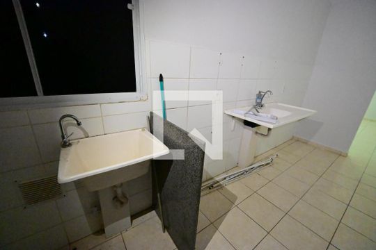 Apartamento para alugar com 2 quartos, 46m² em Condomínio das Esmeraldas, Goiânia