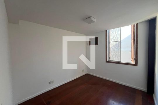 Quarto de casa à venda com 2 quartos, 105m² em Tijuca, Rio de Janeiro