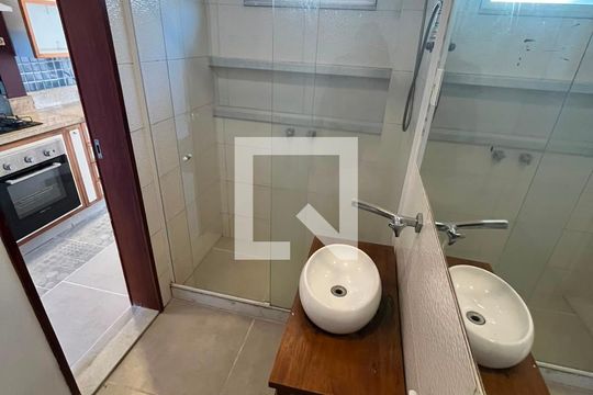 Banheiro de casa à venda com 2 quartos, 105m² em Tijuca, Rio de Janeiro