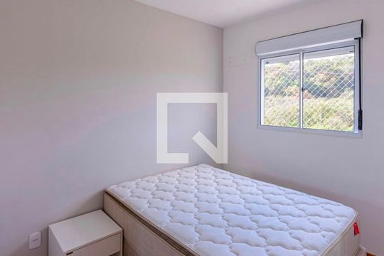 Apartamento para alugar com 2 quartos, 46m² em Cabral, Contagem