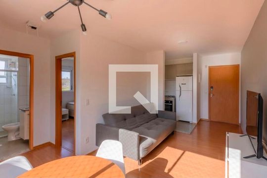 Sala/cozinha de apartamento para alugar com 1 quarto, 48m² em Cabral, Contagem