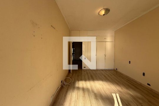 Apartamento para alugar com 4 quartos, 250m² em Santa Cecilia, São Paulo