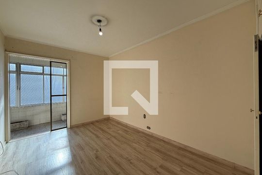 Apartamento para alugar com 4 quartos, 250m² em Santa Cecilia, São Paulo
