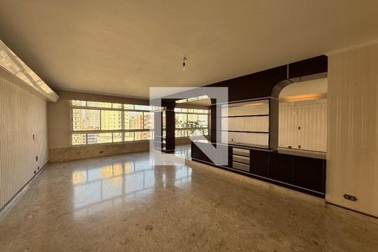 Apartamento para alugar com 4 quartos, 250m² em Santa Cecilia, São Paulo