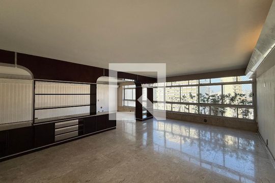 Apartamento para alugar com 4 quartos, 250m² em Santa Cecilia, São Paulo