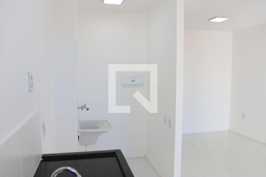 Cozinha e Área de Serviço de apartamento para alugar com 3 quartos, 60m² em Vila Maria Dilce, Goiânia