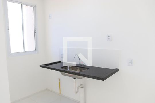 Cozinha e Área de Serviço de apartamento para alugar com 3 quartos, 60m² em Vila Maria Dilce, Goiânia