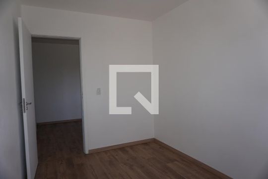 Quarto 1 de apartamento para alugar com 2 quartos, 52m² em Jardim de Lourdes, Embu das Artes