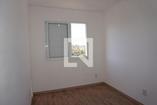 Quarto 1 de apartamento para alugar com 2 quartos, 52m² em Jardim de Lourdes, Embu das Artes