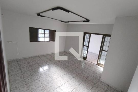 Sala de jantar de casa para alugar com 3 quartos, 300m² em Santa Mônica, Uberlândia
