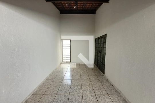 Sala de casa para alugar com 3 quartos, 300m² em Santa Mônica, Uberlândia