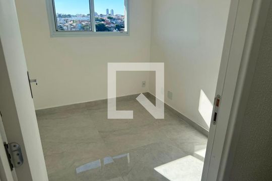 Quarto de apartamento para alugar com 2 quartos, 39m² em Jardim Maringa, São Paulo