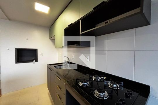 Cozinha de apartamento para alugar com 1 quarto, 60m² em Jardim Botânico, Porto Alegre
